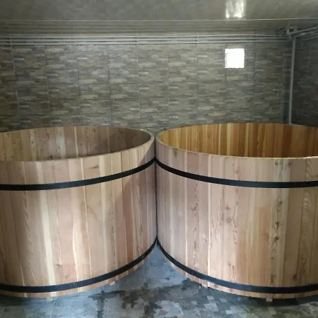 с минерална вода 