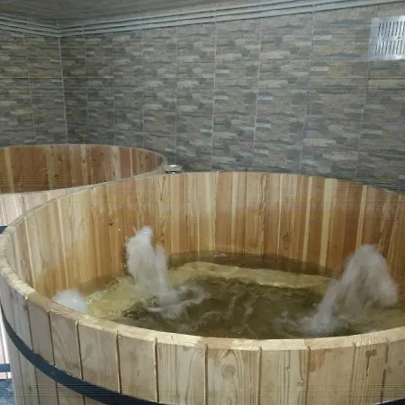 с минерална вода 